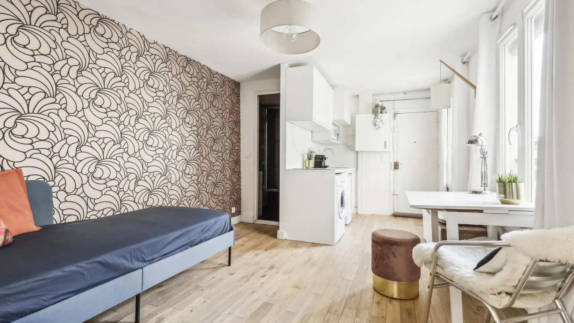 Luxury Apartment Near Le Marais Paris
