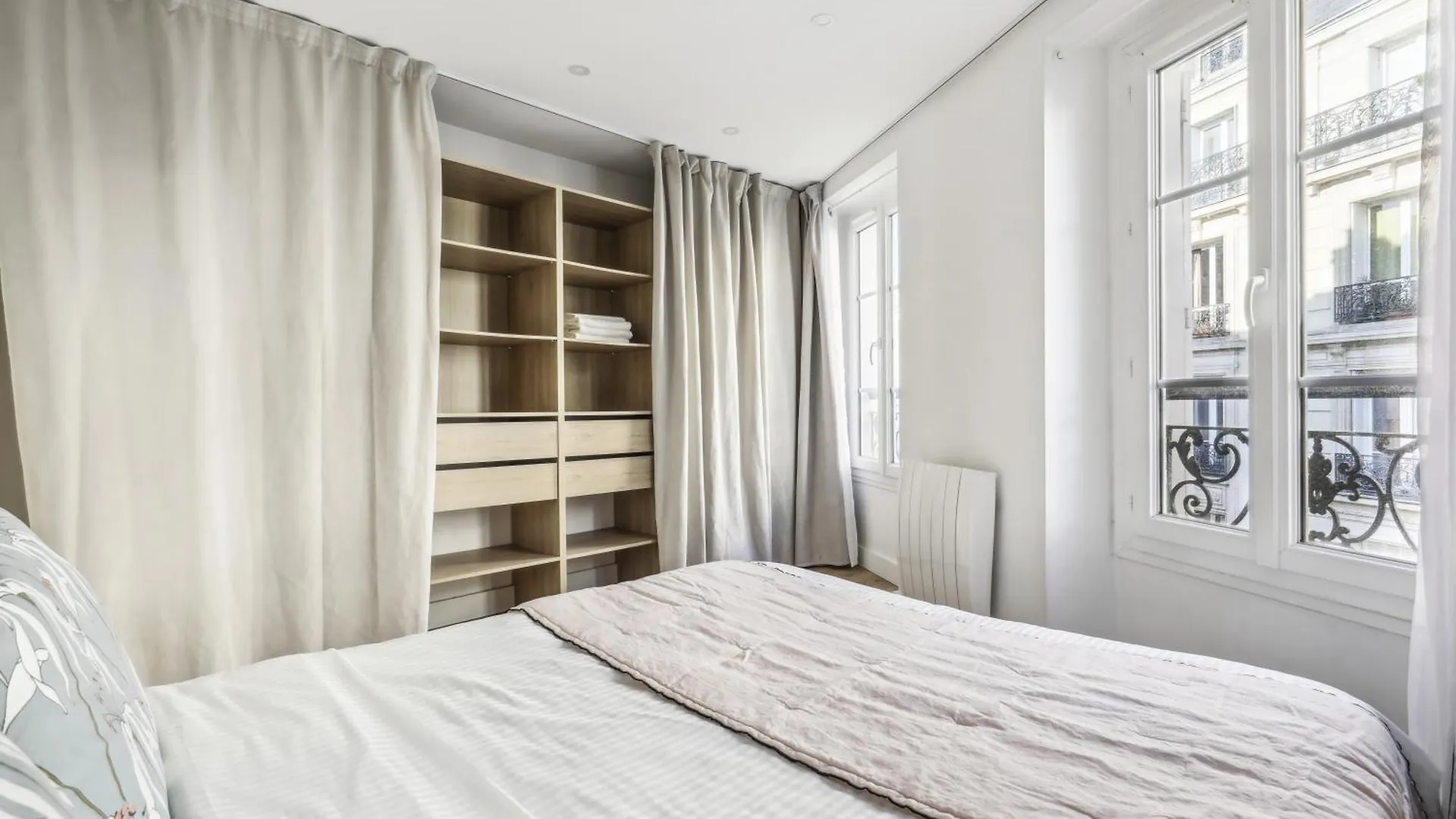 Luxury Apartment Near Le Marais Paris 0*,  France